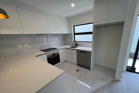Photo of property in 8/13 Grove Lane, Pakuranga, Auckland, 2010