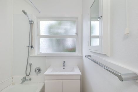 Photo of property in 3 Huia Place, Levin, 5510