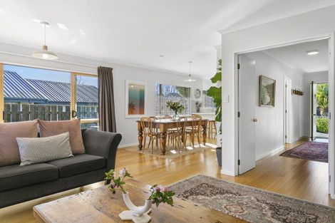 Photo of property in 54 Arrowsmith Avenue, Waipahihi, Taupo, 3330