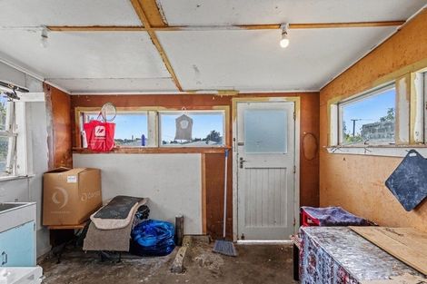 Photo of property in 17 Potaka Street, Marton, 4710