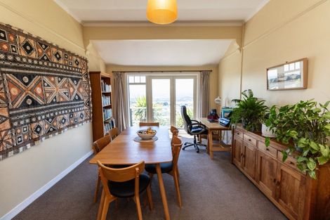 Photo of property in 16 Fortunatus Street, Brooklyn, Wellington, 6021