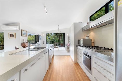 Photo of property in 50 Rosella Grove, Waimauku, 0812