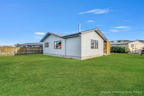 Photo of property in 32 Dahlstrom Grove, Kelvin Grove, Palmerston North, 4414
