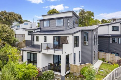 Photo of property in 69 Sunset Road, Totara Vale, Auckland, 0632