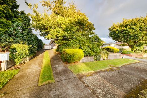 Photo of property in 30 Saint Albans Avenue, Hokowhitu, Palmerston North, 4410