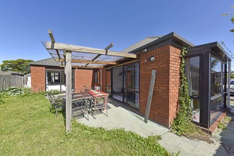 Photo of property in 2/4 Betwin Avenue, Sockburn, Christchurch, 8042