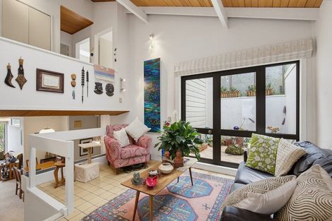 Photo of property in 21 Rama Crescent, Khandallah, Wellington, 6035