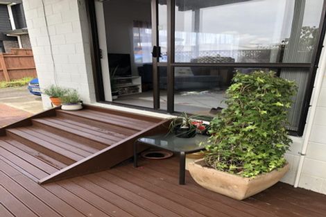 Photo of property in 1/28 Firth Road, Torbay, Auckland, 0630