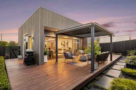 Photo of property in 12 Stockyard Crescent, Pukekohe, 2120