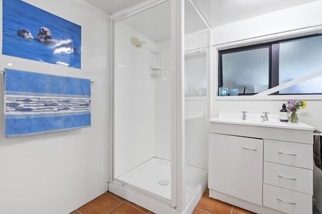 Photo of property in 203 Howard Road, Orere Point, 2585