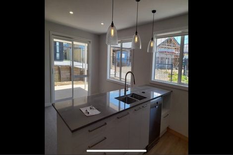 Photo of property in 1 Nottingham Road, Omokoroa, 3114