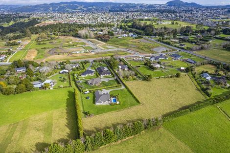 Photo of property in 15 Sands Road, Glenbervie, 0173