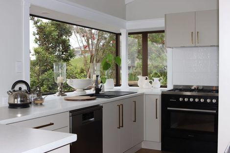 Photo of property in 26 Bay View Road, Cable Bay, 0420