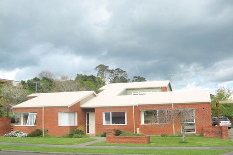 Photo of property in 1-3 Shelter Grove, Frankleigh Park, New Plymouth, 4310