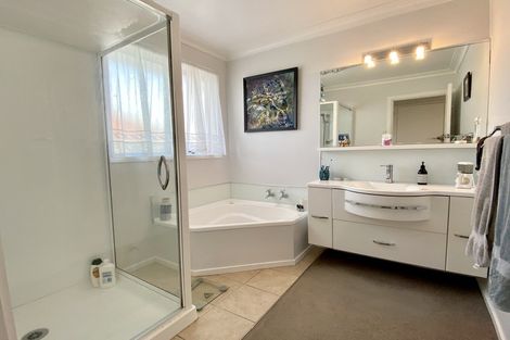 Photo of property in 32 Kildare Drive, Waikiwi, Invercargill, 9810