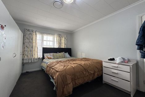 Photo of property in 14 Mcgregors Road, Bromley, Christchurch, 8062