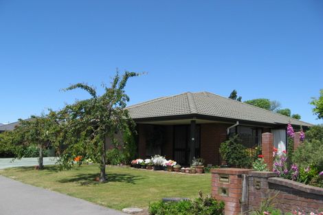 Photo of property in 11 Thoresby Mews, Avonhead, Christchurch, 8042