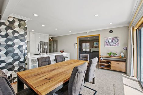 Photo of property in 85c Eliot Street, New Plymouth, 4310