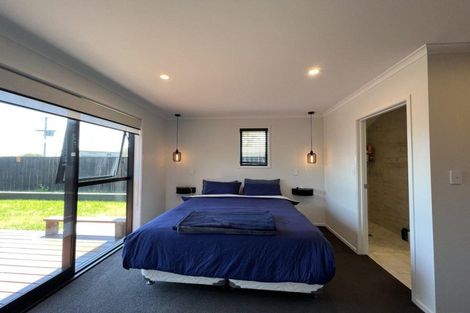 Photo of property in 529 Mangorei Road, Highlands Park, New Plymouth, 4312