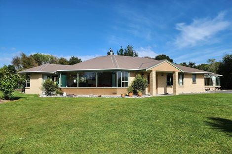 Photo of property in 37 Kew Road, Westport, 7825