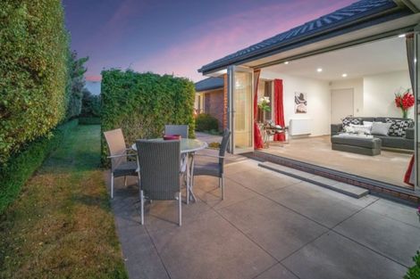Photo of property in 4 Tatahi Street, Parklands, Christchurch, 8083