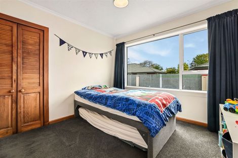 Photo of property in 6 Daniels Road, Redwood, Christchurch, 8051
