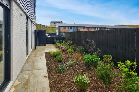 Photo of property in 44 Oakum Road, Whitby, Porirua, 5024