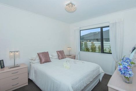 Photo of property in 8 Stace Hopper Drive, One Tree Point, 0118