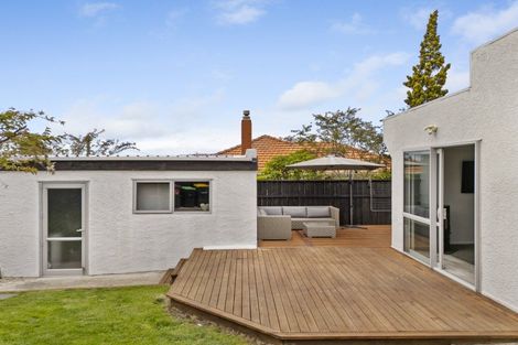 Photo of property in 135 Oakwood Avenue, Balaclava, Dunedin, 9011