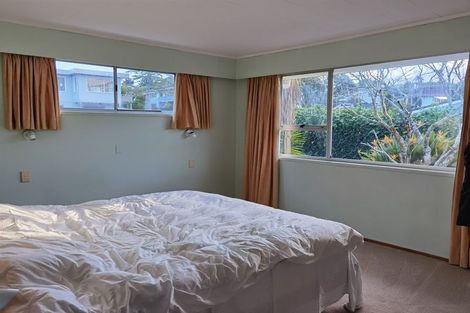 Photo of property in 67 Ravenwood Drive, Forrest Hill, Auckland, 0620
