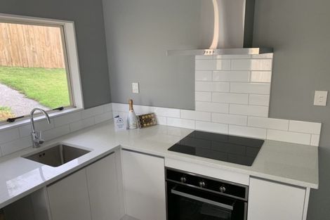 Photo of property in 12 Broadfield Street, Massey, Auckland, 0614