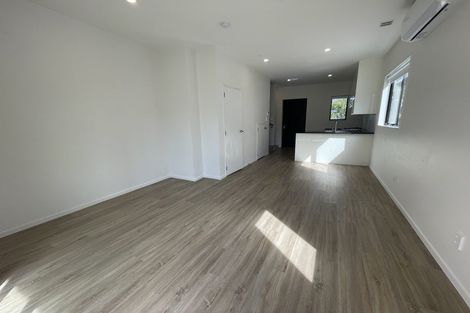 Photo of property in 1/2c Walsall Street, Avondale, Auckland, 1026