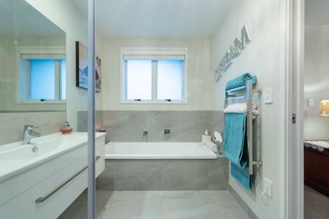 Photo of property in 25 Merlot Drive, Pyes Pa, Tauranga, 3112