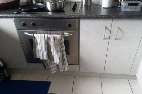 Photo of property in 5 Fleetwood Drive, Henderson, Auckland, 0612