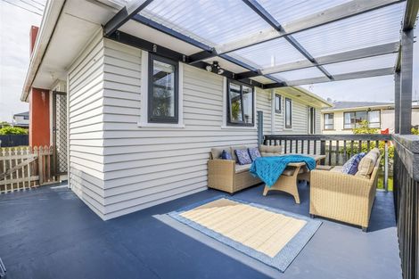 Photo of property in 6 Mclean Avenue, Papatoetoe, Auckland, 2025