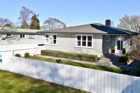 Photo of property in 90 Hall Street, Cambridge, 3434