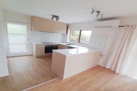 Photo of property in 4/19 Chequers Avenue, Glenfield, Auckland, 0629