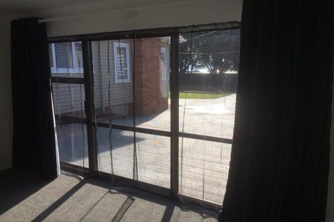 Photo of property in 1 Waterfront Road, Mangere Bridge, Auckland, 2022