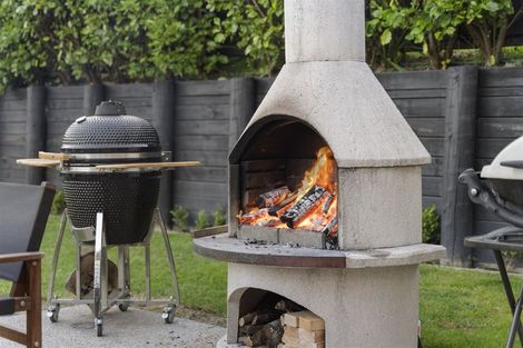 Photo of property in 6 Tirohanga Crescent, Stanmore Bay, Whangaparaoa, 0932