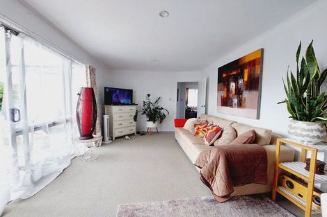 Photo of property in 5/80 Portage Road, New Lynn, Auckland, 0600