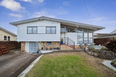 Photo of property in 69 Ferguson Street, Manurewa East, Auckland, 2102
