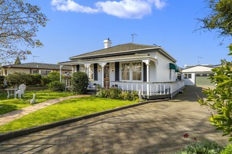 Photo of property in 90 Edgecumbe Road, Tauranga, 3110
