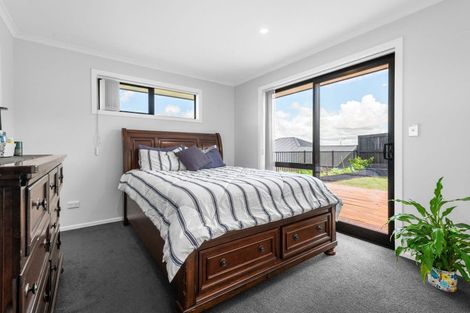 Photo of property in 32 Oralee Terrace, Peacocke, Hamilton, 3206