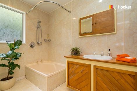 Photo of property in 40 Centennial Avenue, Helensburgh, Dunedin, 9010