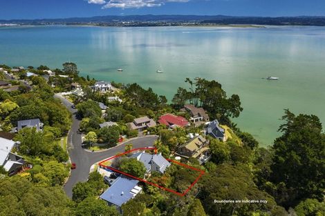 Photo of property in 8 Eucalyptus Place, Beach Haven, Auckland, 0626