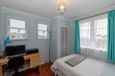 Photo of property in 11 Milford Avenue, Calton Hill, Dunedin, 9012