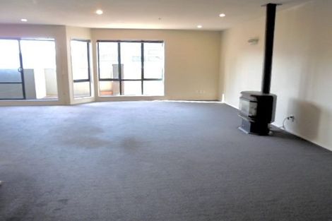 Photo of property in Courtenay Apartments, 703/120 Courtenay Place, Te Aro, Wellington, 6011