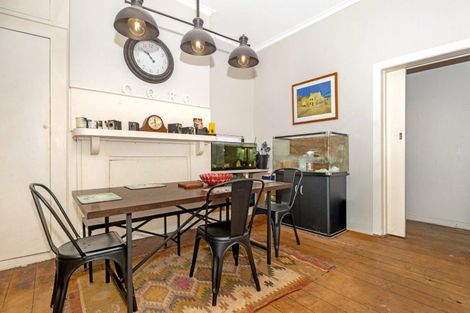 Photo of property in 35 De Lautour Road, Inner Kaiti, Gisborne, 4010