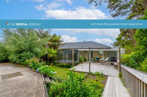 Photo of property in 2/52 Staincross Street, Green Bay, Auckland, 0604