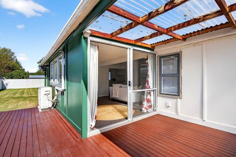 Photo of property in 1 Kempton Street, Greytown, 5712